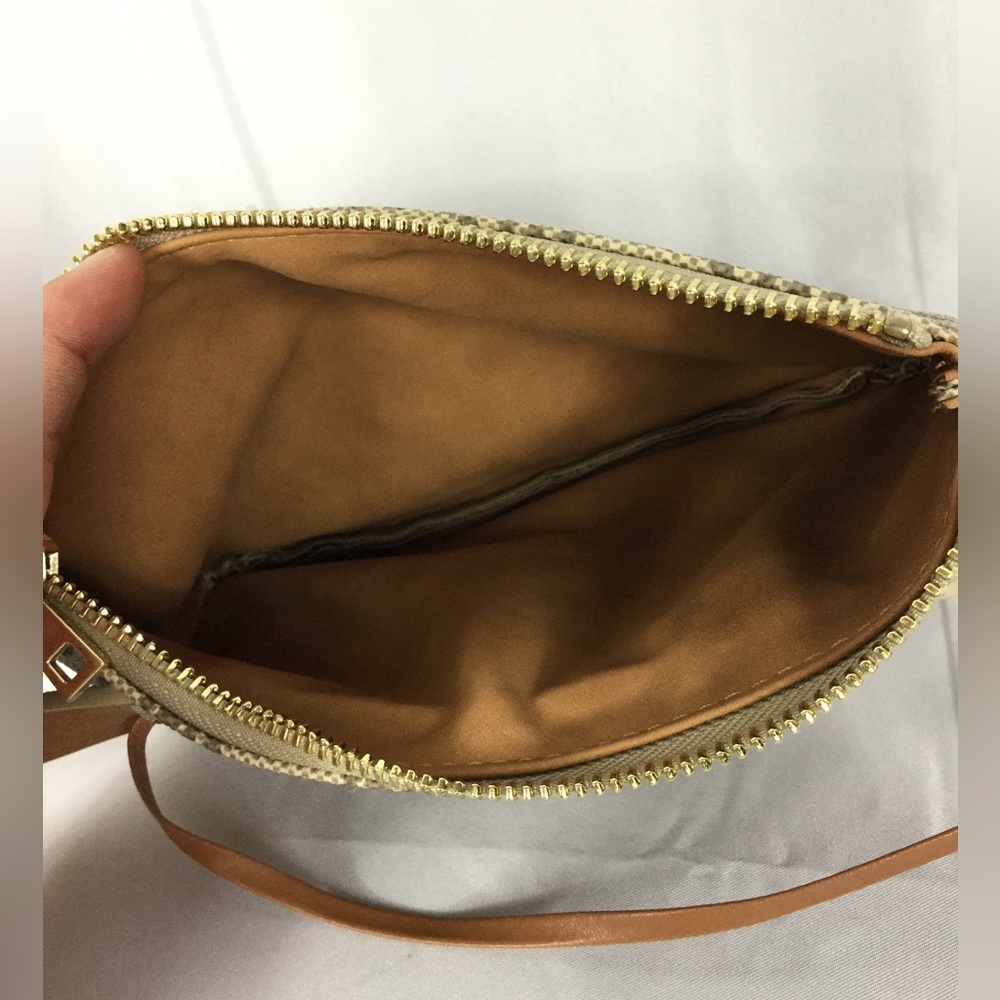 Michael Kors Fanny Pack - Picture 4 of 6